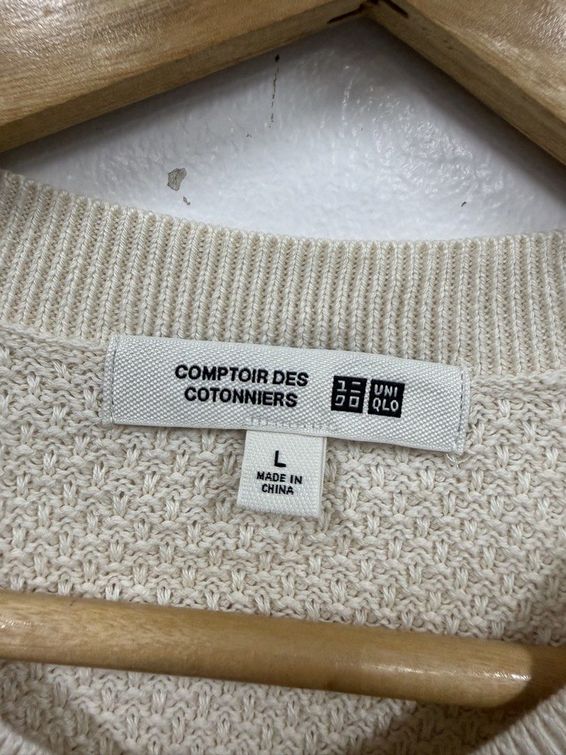 Uniqlo Cotton Popcorn Top (Category: Blouses) located in Angeles City. Submitted by queenromero (Listing ID 1471070276, Image 3). Description: width: 18.5" length: 21.5".