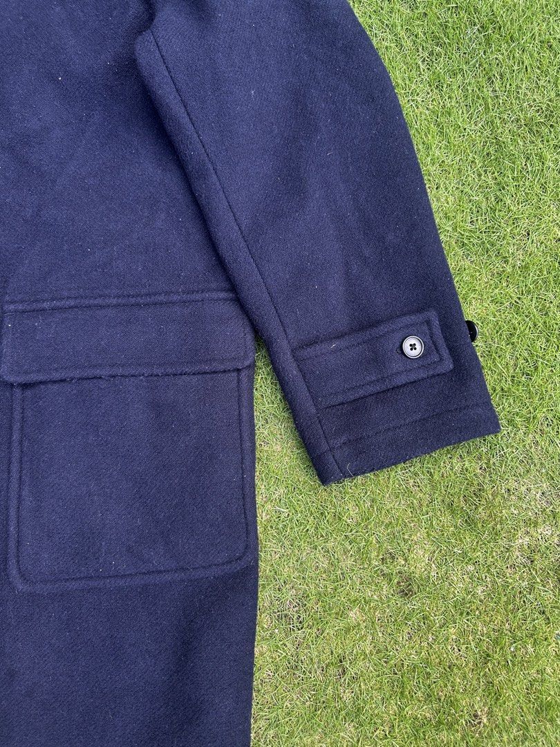 UNIQLO DUFFLE COAT NAVY (Category: Coats, Jackets and Outerwear) located in Tacurong. Submitted by locationtacurongcitymindanao (Listing ID 1471049078, Image 3). Description: 67% polyester 33%wool Length-38 Width- 26 Sleeves-25 .