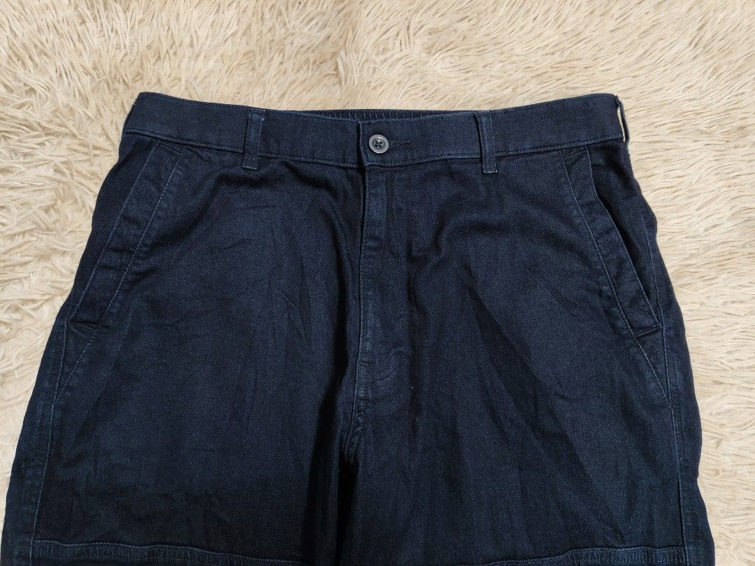 Uniqlo EZY Jogger Pants (Category: Joggers) located in Angeles City. Submitted by miss_independent01 (Listing ID 1471010046, Image 3). Description: Uniqlo EZY Jogger Pants Color: Navy Width: 17.5 (Large on tag) Length: 37 MOP: Gcash ✅ Mine Now, Pay Now ✅ First to Pay, Gets the Item 📍 PAMPANGA Courier: JnT 🚚🚚 PM 💌💌.
