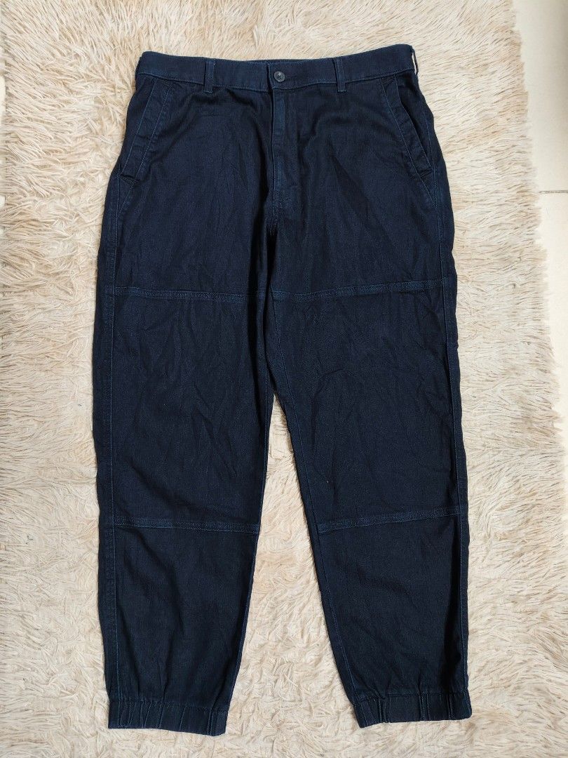 Uniqlo EZY Jogger Pants (Category: Joggers) located in Angeles City. Submitted by miss_independent01 (Listing ID 1471010046, Image 2). Description: Uniqlo EZY Jogger Pants Color: Navy Width: 17.5 (Large on tag) Length: 37 MOP: Gcash ✅ Mine Now, Pay Now ✅ First to Pay, Gets the Item 📍 PAMPANGA Courier: JnT 🚚🚚 PM 💌💌.