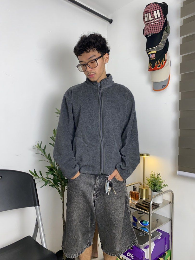 ‘Uniqlo Full-zip Fleece Jacket’ (Category: Coats, Jackets and Outerwear) located in Calamba. Submitted by dreality. (Listing ID 1471053777, Image 1). Description: ‘Uniqlo Full-zip Fleece Jacket’ - Comfortable and comfy. Perfect for the cozy weather! 🌧️ Size on Tag: Large Width: 22 | Length: 27 ・ In a Good Condition! ・ Color rate: 10/10 ・ Flaw: NONE! 🔖 ON SALE: ₱399 ONLY!.