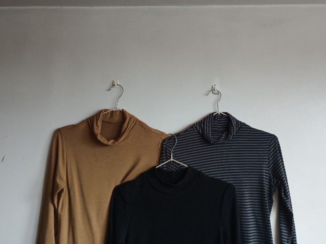 Uniqlo Heattech Extra Warm and Regular Turtle Neck Longsleeves Bundle Take All MEDIUM (Category: Longsleeves) located in Quezon City. Submitted by hzl_praise (Listing ID 1470961391, Image 2). Description: Uniqlo Heattech Extra Warm and Regular Turtle Neck Long Sleeves 3 for 550 | MEDIUM Bundle 1 PC. Uniqlo Heattech Extra Warm Color: Brown (Size: Medium on tag) 1 PC. Uniqlo Heattech Regular Color: Stripes (Size: Medium on tag) 1 PC. Uniqlo Ribbed 