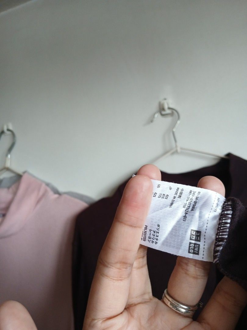 Uniqlo Heattech Fleece Mock Neck Bundle Take All MEDIUM (Category: Longsleeves) located in Quezon City. Submitted by hzl_praise (Listing ID 1470949648, Image 3). Description: Uniqlo Heattech Fleece Mock and Turtle Neck Long Sleeves 3 for 650 | MEDIUM Bundle 2 PCS. Uniqlo Mock Neck Heattech Fleece Color: Gray, Brown (Size: Small on tag) Oversized Uniqlo Turtle Neck Heattech Fleece Color: Light Pink (Size: Medium on tag) All Items: No issues | In g