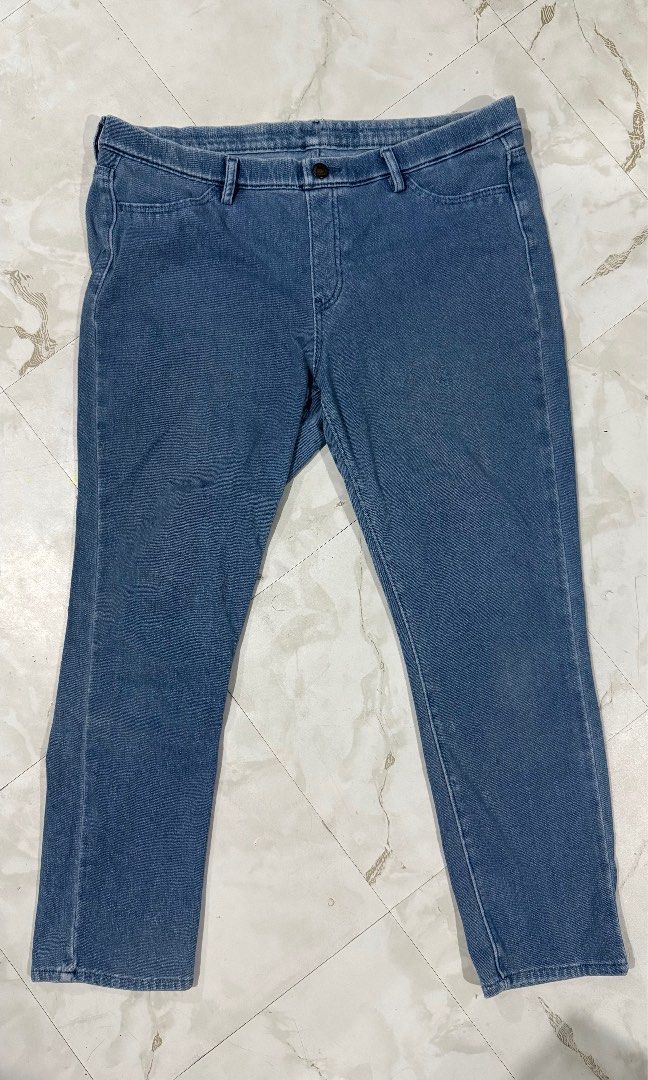 Uniqlo Jeggings (Category: Jeans) located in Quezon City. Submitted by dinesaur (Listing ID 1471076907, Image 1). Description: .