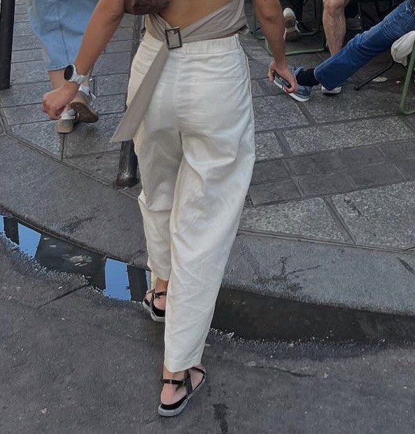 Uniqlo Linen Pants (Category: Other Bottoms) located in Taguig. Submitted by mcamille (Listing ID 1470953488, Image 3). Description: .