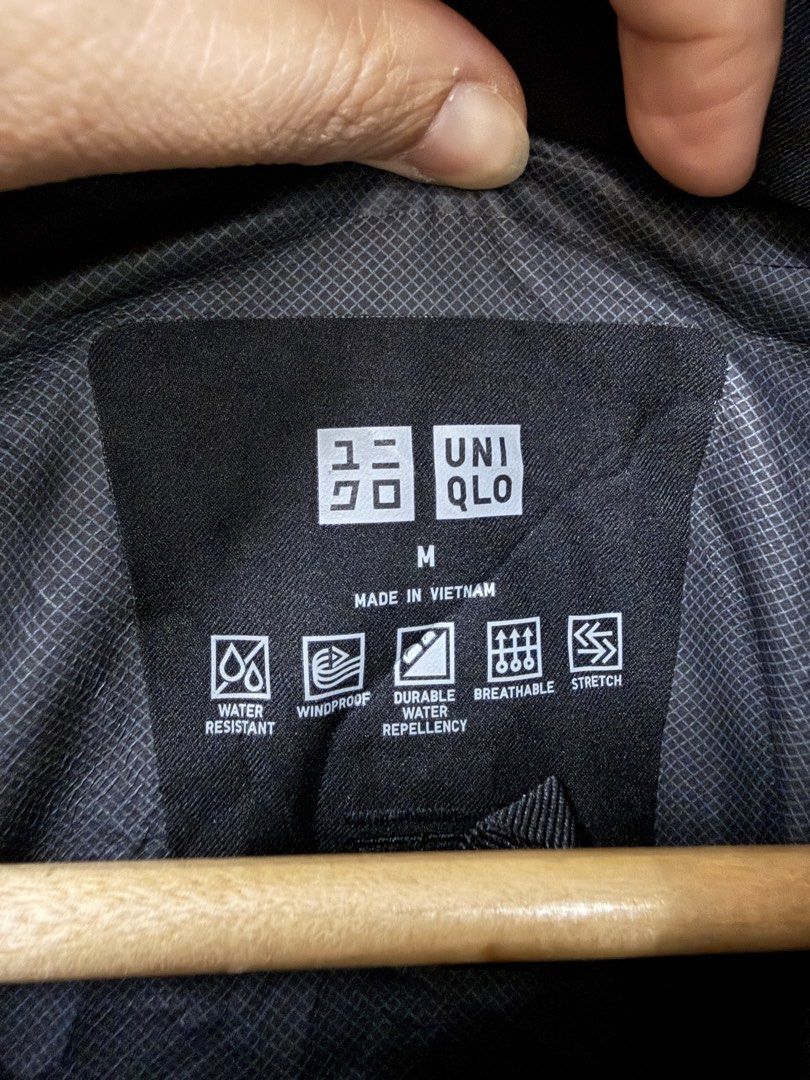 Uniqlo Men Blocktech Parka (Category: Coats, Jackets and Outerwear) located in Angeles City. Submitted by queenromero (Listing ID 1471068219, Image 2). Description: width: 22" length: 26".