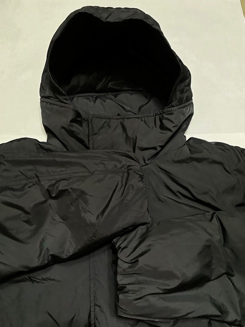 Uniqlo Outerwear Puffer Gray Jacket (Category: Coats, Jackets and Outerwear) located in Munoz. Submitted by aj_findss (Listing ID 1471107392, Image 3). Description: As New Condition Color Rate 10 out of 10 Guaranteed Authentic/OG 💯 Size - L-xl Measurements (inches) – Width ‘26 – Length ‘27 Shipping through J&T / LBC Shipping fee not included Mode of payment 💳 - Gcash Kindly Message me for inquiries 📲💞 .