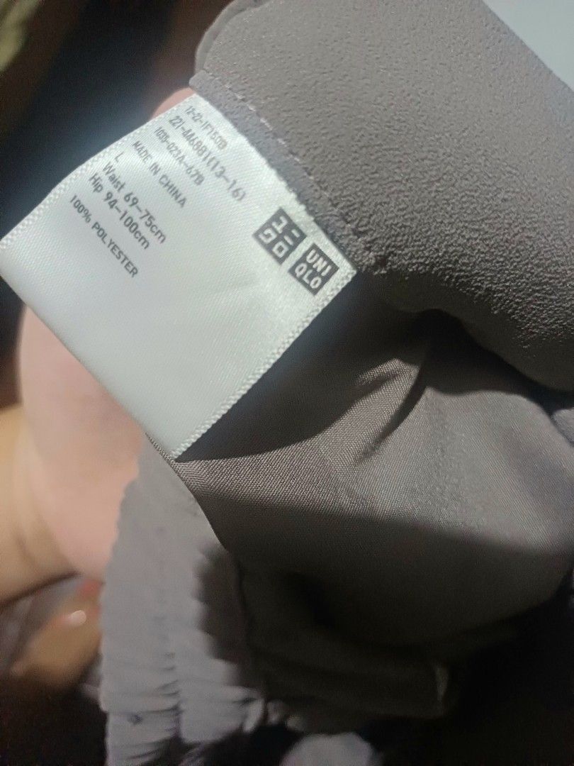 Uniqlo pants (Category: Other Bottoms) located in Manila. Submitted by angela11660 (Listing ID 1470985010, Image 1). Description: slightly negotiable Payment first policy buyer shoulder by the shipping fee.