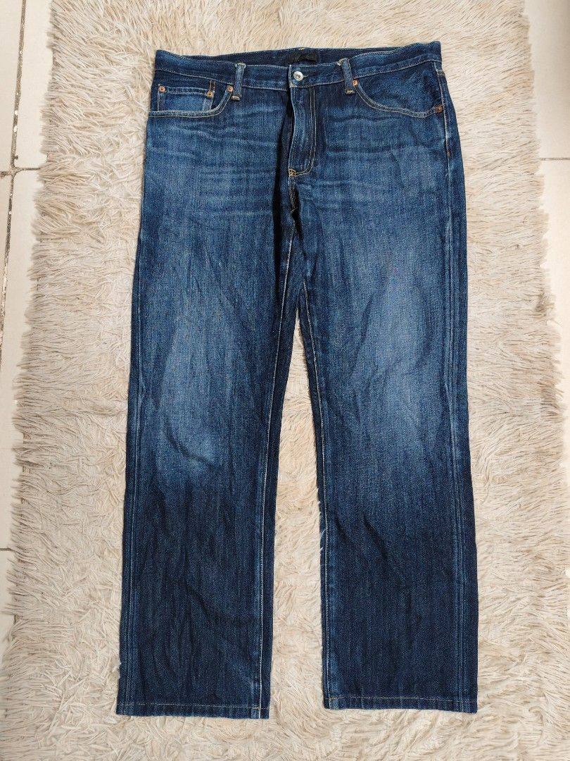 Uniqlo Regular Fit Straight Jeans (Category: Jeans) located in Angeles City. Submitted by miss_independent01 (Listing ID 1471012051, Image 3). Description: Uniqlo Regular Fit Straight Jeans Width: 18 (size 35-36) Length: 39.5 MOP: Gcash ✅ Mine Now, Pay Now ✅ First to Pay, Gets the Item 📍 PAMPANGA Courier: JnT 🚚🚚 PM 💌💌.