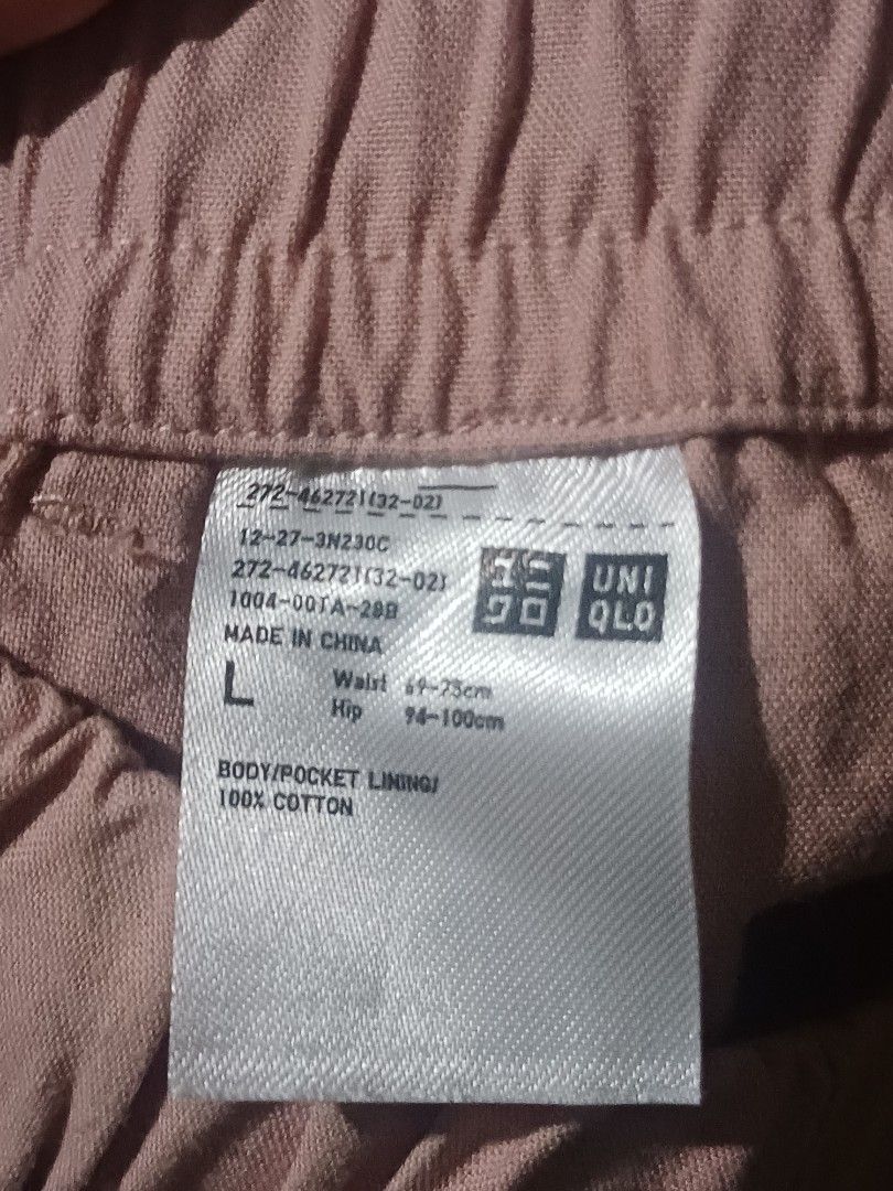 Uniqlo shorts (Category: Shorts) located in Manila. Submitted by angela11660 (Listing ID 1470983568, Image 2). Description: slightly negotiable buyer should be shouldered by the shipping fee.