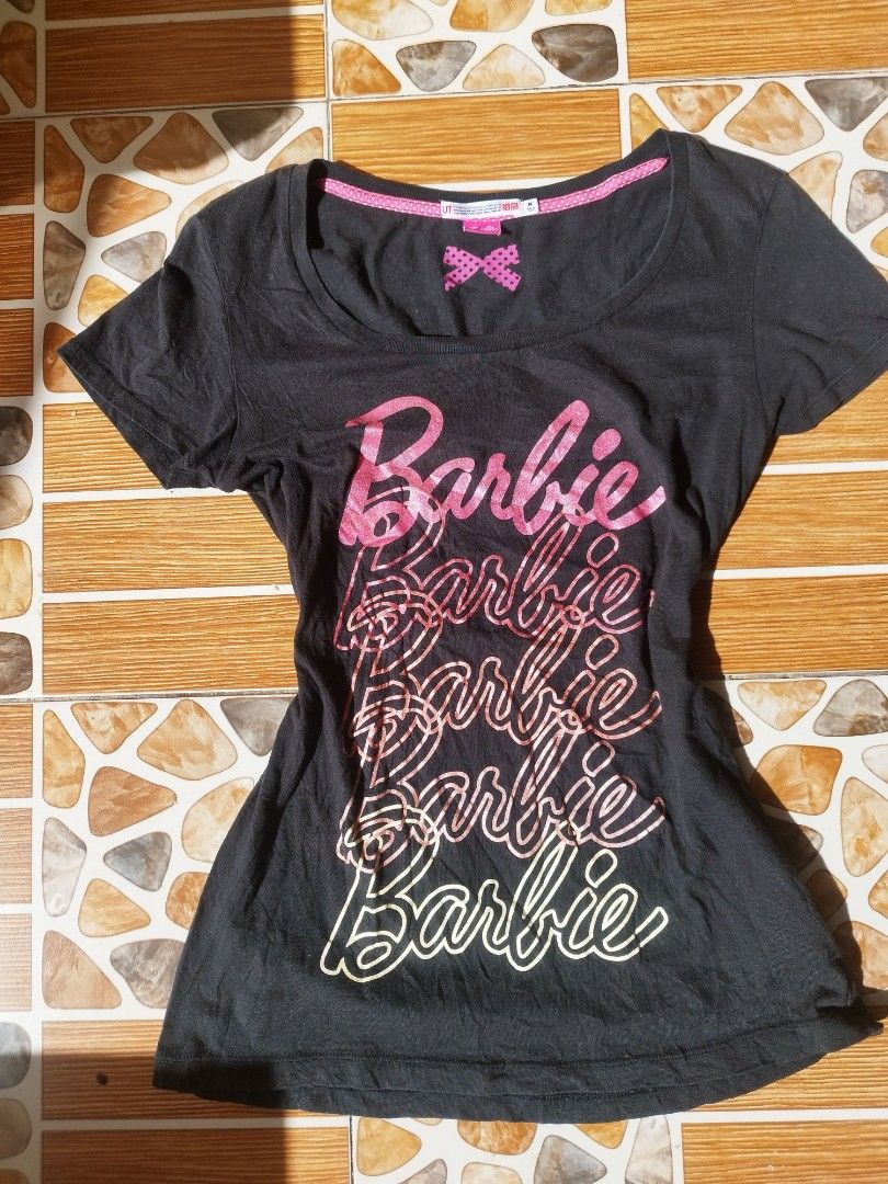 Uniqlo x Barbie UT (Category: Shirts) located in Manila. Submitted by pchyomi (Listing ID 1470985517, Image 1). Description: no issue size on tag: M.