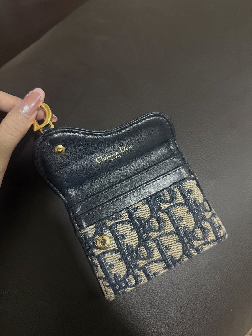Unisex Dior card holder, auth (Category: Wallets & Card holders) located in Taguig. Submitted by meandmymatchaagainsttheworld (Listing ID 1471101082, Image 3). Description: Auth money back guarantee if fake:)).
