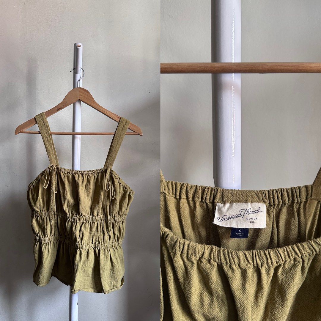 Universal Thread Olive Green Smocked Tank Top (Category: Sleeveless) located in Rizal. Submitted by loveluna. (Listing ID 1471066863, Image 1). Description: .