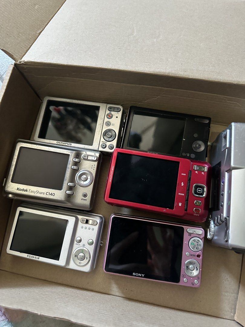 UNTESTED DIGICAM!! NO BATTERY (Category: Cameras) located in Manila. Submitted by arelaknows78211 (Listing ID 1471012605, Image 2). Description: SOLD AS IS NO RETURN/REFUND UNTESTED PO ITO HA! Loc: Sampaloc, Manila.