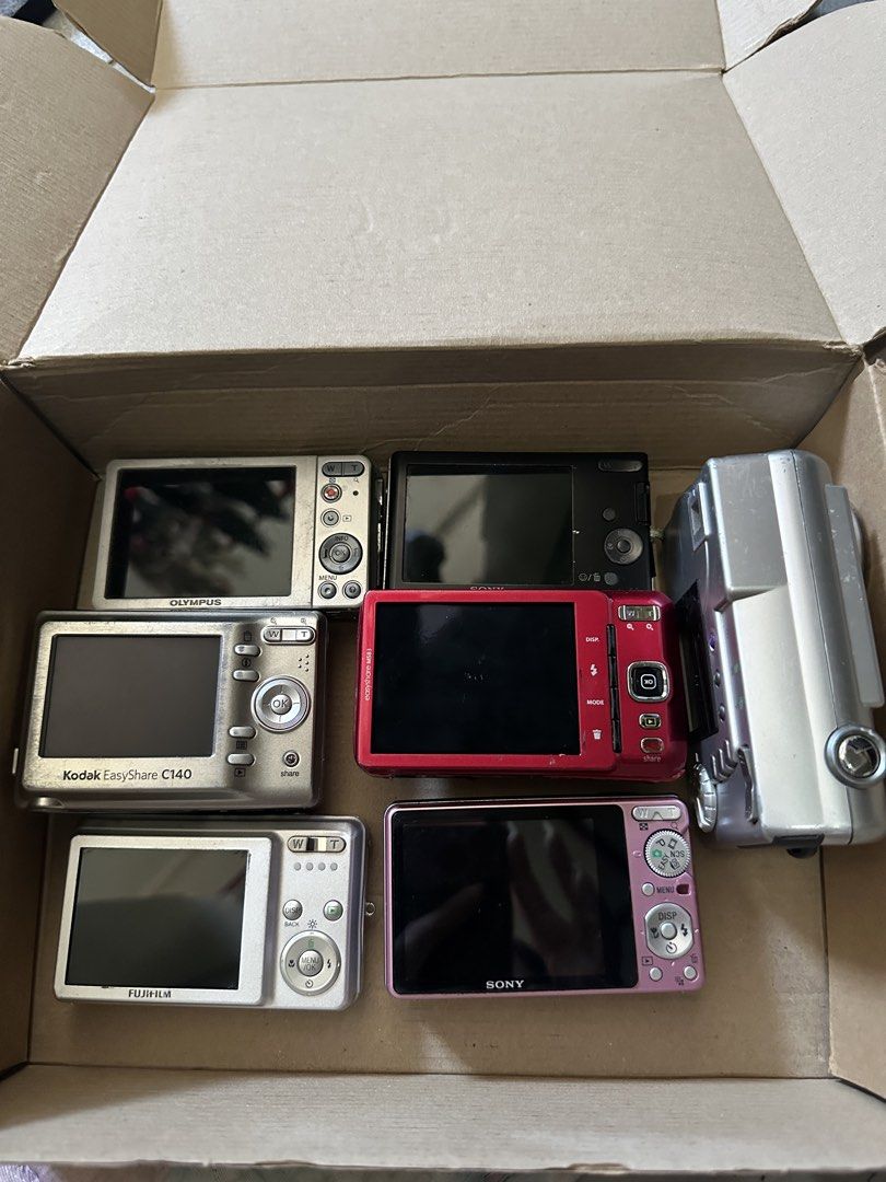 UNTESTED DIGICAM!! NO BATTERY (Category: Cameras) located in Manila. Submitted by arelaknows78211 (Listing ID 1471012605, Image 3). Description: SOLD AS IS NO RETURN/REFUND UNTESTED PO ITO HA! Loc: Sampaloc, Manila.