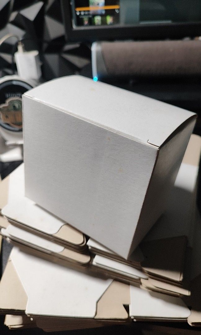Unused Card Board Foldable Mug Box (Category: Packaged & Instant Food) located in Quezon City. Submitted by jmpaulite (Listing ID 1470977778, Image 2). Description: Dimension: 10*11*8cm 3 pesos each Loc: Bagbag Novaliches Quezon City.