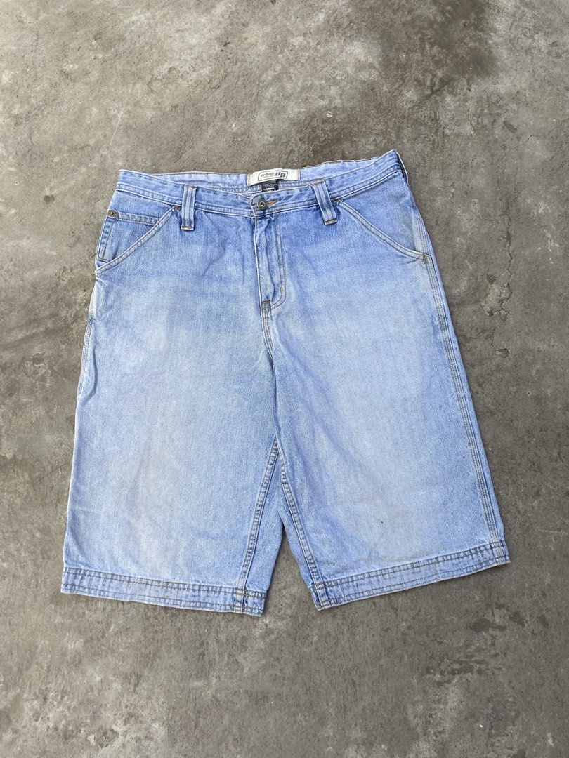 Urban Pipeline carpenter Short 🔥 (Category: Shorts) located in Roxas City. Submitted by patch_archive (Listing ID 1471069049, Image 2). Description: Urban Pipeline carpenter Short 🔥 📏 ACTUAL DIMENSION USING INCHES 👖 WAIST : 34 👖 LENGTH : 24.5 👖 HEM : 11 👖 FLAWS : STAIN 🏷️ PRICE : 550 PHP + SF * MESSAGE ME IF YOU HAVE ANY OTHER QUESTION ABOUT SIZING . 🚚 Local shipping fee ( 70-85 Php) ✈️ International Shipping fee cost “DM” 💳 Mode of pay