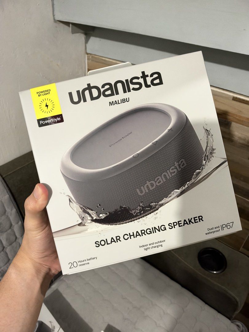 *URBANISTA SPEAKER *MOMAX WATER BOTTLE *BELLROY TECH KIT *FUNCTION MAGSAFE LOOP *FUNCTION SMART CHARGER (Category: Water Bottles & Tumblers) located in Mandaluyong City. Submitted by beccaaaaw (Listing ID 1470990682, Image 3). Description: From Beyond the Box ✅URBANISTA SOLAR SPEAKER : 5,500 each (3 available) ✅3in1 MOMAX WATER BOTTLE : 2,500 each (1 available) ✅BELLROY TECH KIT : 1,900 each (1 available) ✅FUNCTION MAGSAFE LOOP : 600 each (2 avai