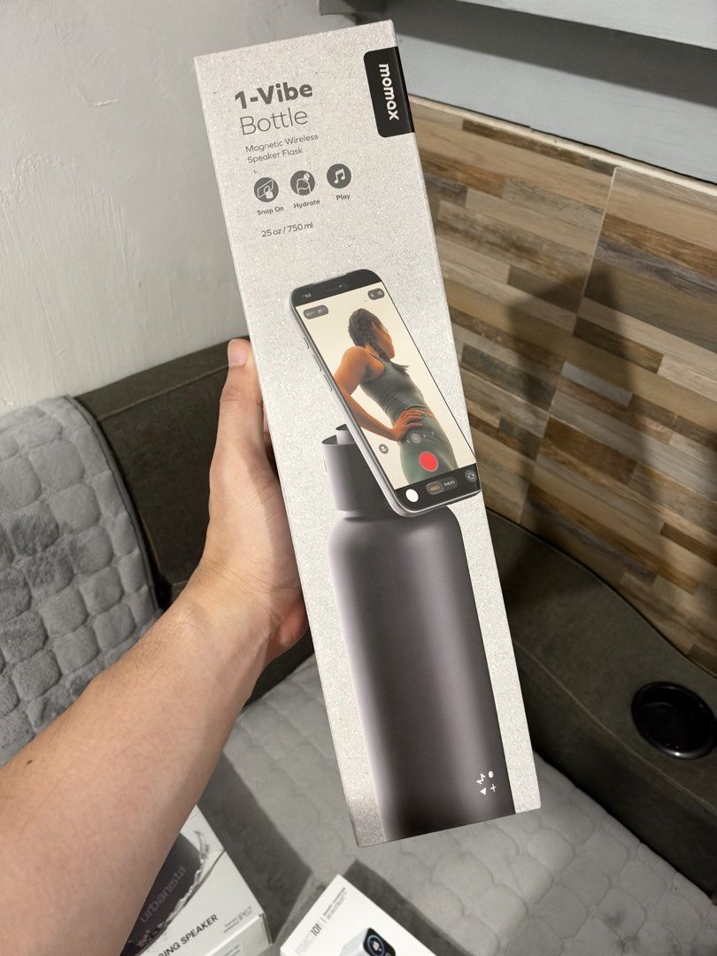 *URBANISTA SPEAKER *MOMAX WATER BOTTLE *BELLROY TECH KIT *FUNCTION MAGSAFE LOOP *FUNCTION SMART CHARGER (Category: Water Bottles & Tumblers) located in Mandaluyong City. Submitted by beccaaaaw (Listing ID 1470990682, Image 2). Description: From Beyond the Box ✅URBANISTA SOLAR SPEAKER : 5,500 each (3 available) ✅3in1 MOMAX WATER BOTTLE : 2,500 each (1 available) ✅BELLROY TECH KIT : 1,900 each (1 available) ✅FUNCTION MAGSAFE LOOP : 600 each (2 avai