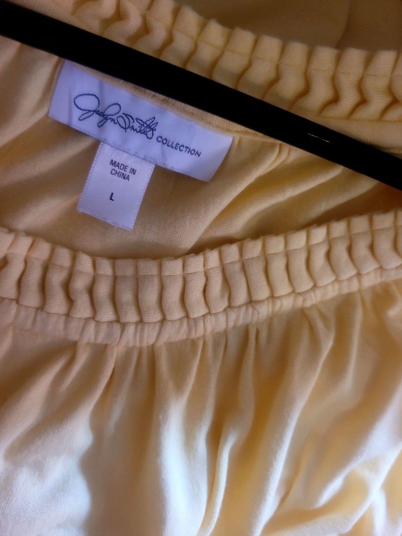 Jacklyn Smith Yellow Top (Category: Blouses) located in Los Banos. Submitted by lopecruz (Listing ID 1470964684, Image 3). Description: 22"armpit laid flat 24"length condition: like new, no flaws M-L.