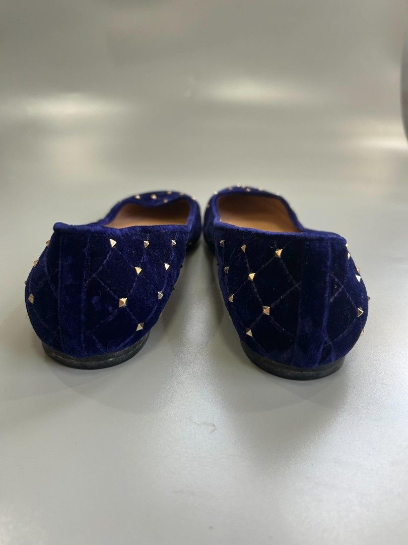 Valentino blue velvet rock stud spikes (Category: Sneakers & Footwear) located in Santa Rosa. Submitted by _ba_mo_si_ (Listing ID 1471037556, Image 3). Description: Pair only Plus sf Dm.