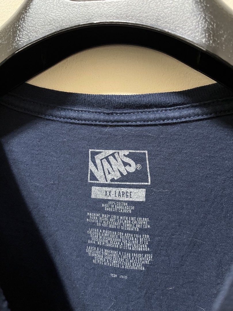 Vans (Category: Tshirts & Polo Shirts ) located in Muntinlupa City. Submitted by genepaxs (Listing ID 1471045519, Image 3). Description: 2XL 26 x 31 Excellent Condition No issue Original / Authentic +shipping J&T / JRS / LBC COD Lalamove only Shoppe Check out(soon) For faster transactions i Add me on any of my socials @generayq - FBmain @genepaxs - FBpage/IG .
