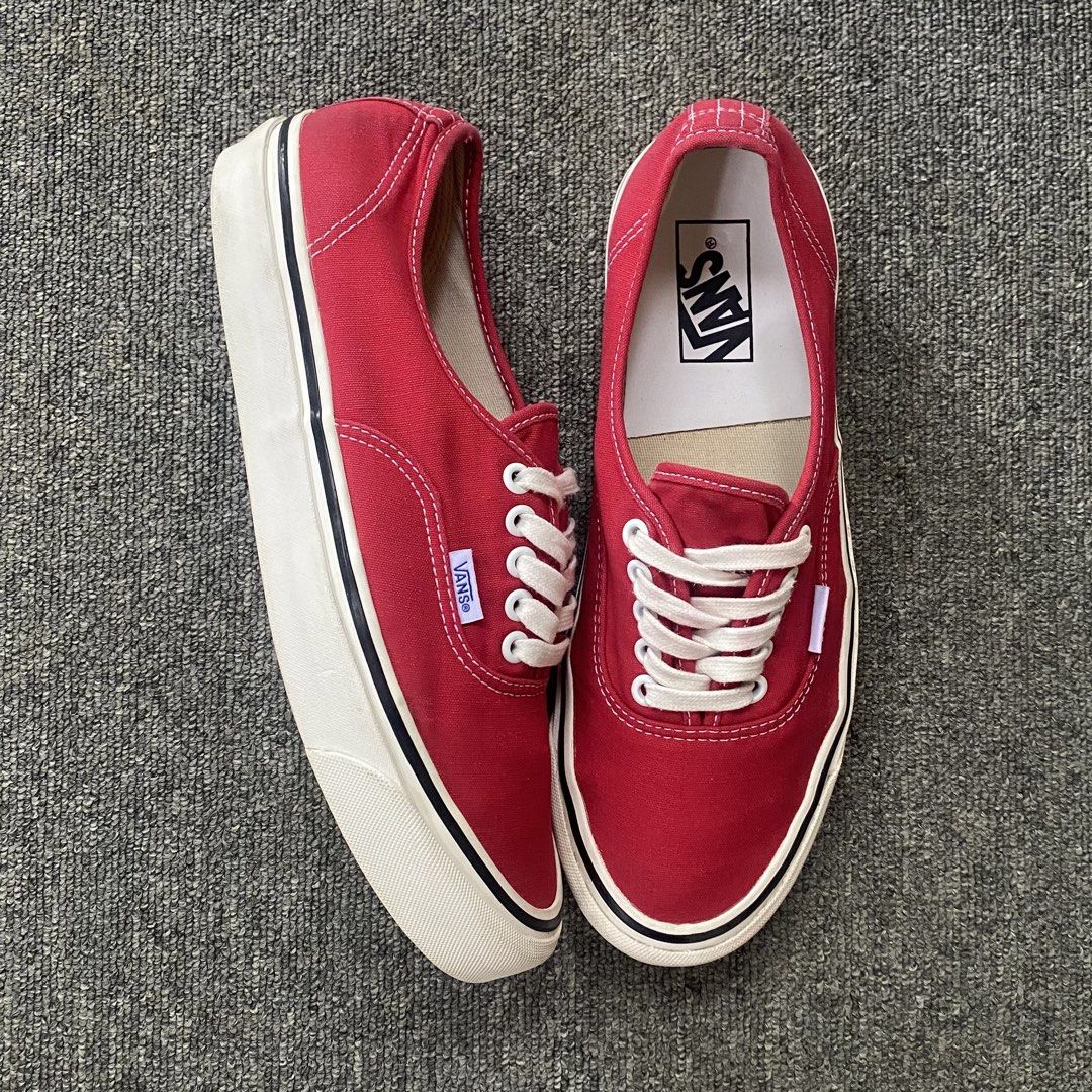 Vans Authentic 44 (Category: Sneakers) located in Tagum. Submitted by casper8100 (Listing ID 1470963394, Image 1). Description: Vans Authentic 44 Red Size 9 / 42 eur / 27 cm Very Good Condition 1,700 + sf.
