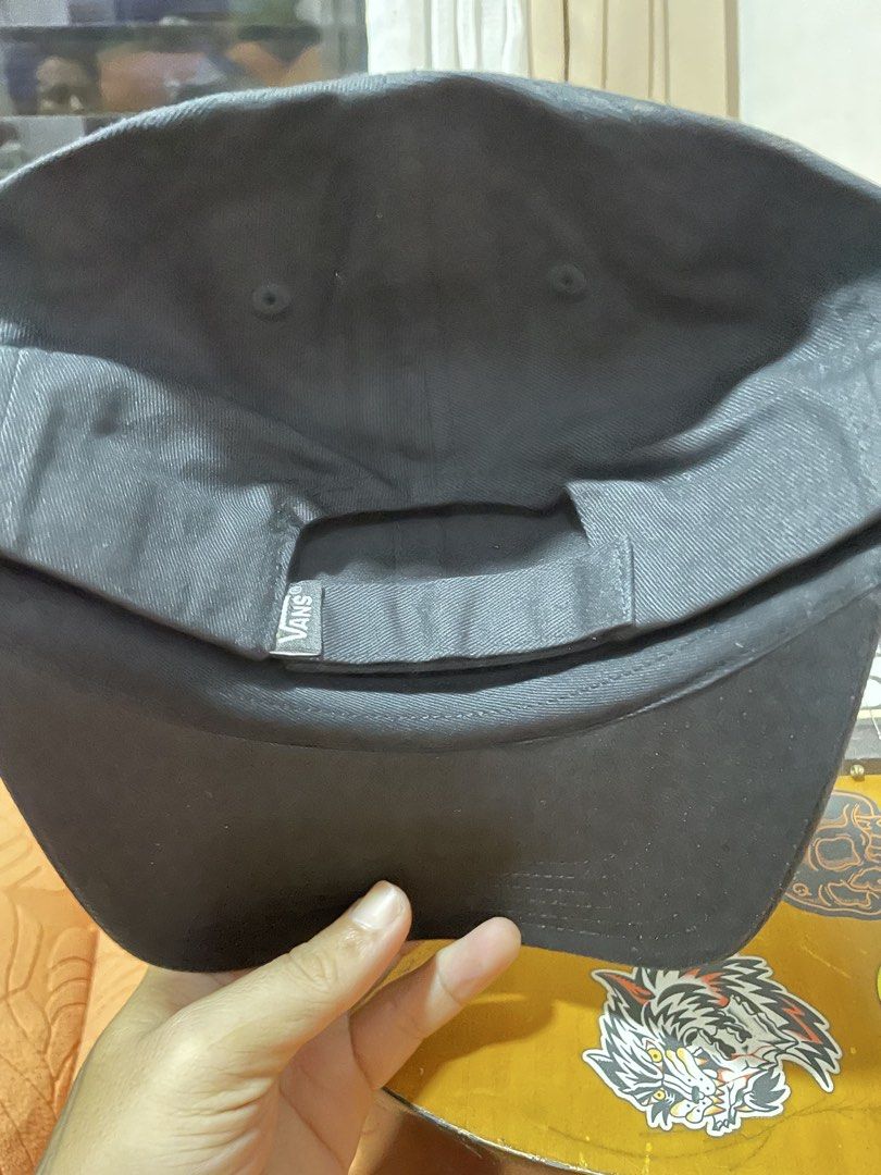 Vans Off The Wall Black Snapback Cap (Category: Caps & Hats) located in Manila. Submitted by clementdav22513 (Listing ID 1471026225, Image 2). Description: - Brand: Vans - Color: Classic Black - Condition: Brand new, never worn out - Features: Embroidered skateboard logo patch on front - Brim: Flat brim with authentic Yupoong sticker attached - Closure: Adjustable snapback strap with Vans woven tag - Interior: Includes official Vans branding and 