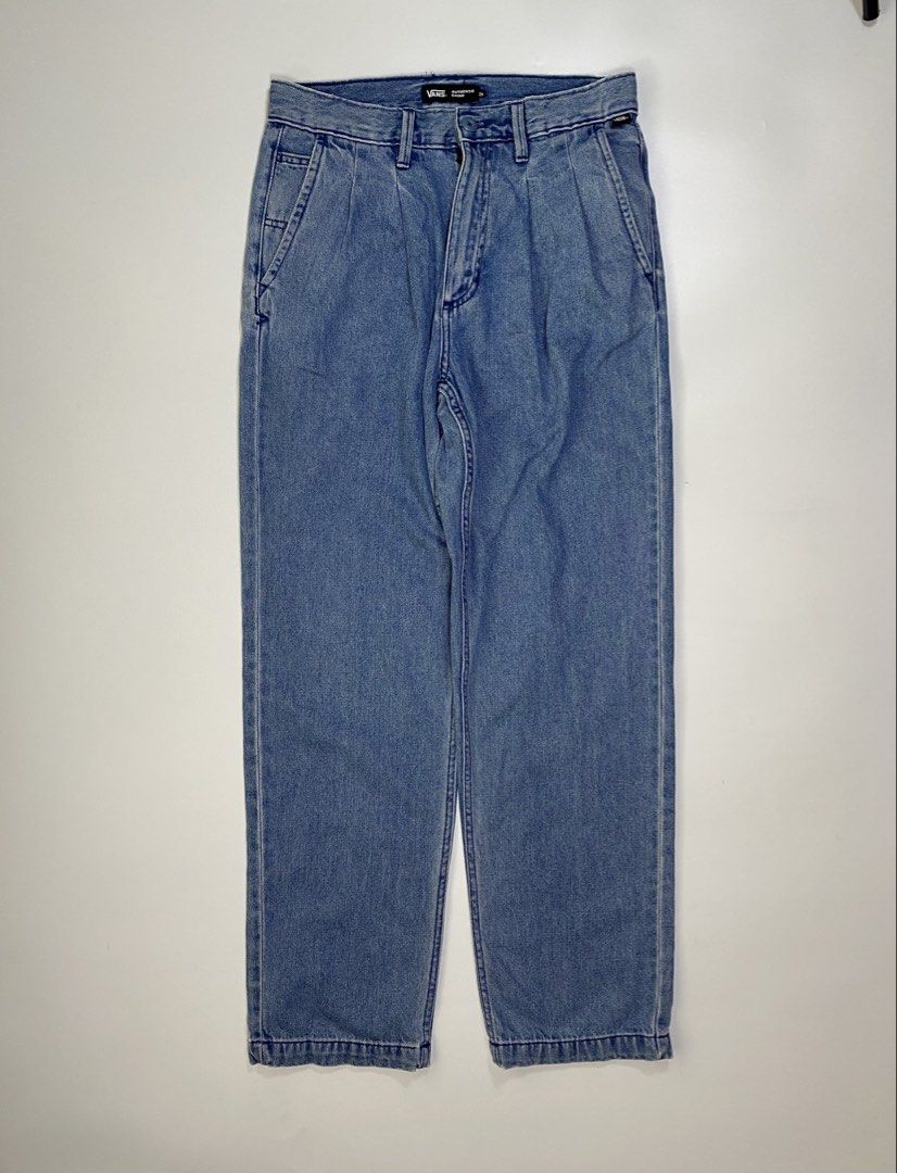 Vans Pleated Denim Pants (Category: Jeans) located in Bago City. Submitted by johnpaul_gidlayan (Listing ID 1470969830, Image 1). Description: Vans Pleated Denim Trouser Item Details Size: 30-31 Lenght: 42 Leg Opening: 7.8 Rise: 12 Condition: Excellent condition (needwash) Color Rate: 9.5/10 Flaws: Small dirt and sign of usage (Item color vary due to lighting) — Price: 950+sf.