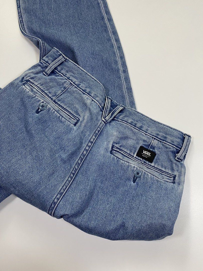 Vans Pleated Denim Pants (Category: Jeans) located in Bago City. Submitted by johnpaul_gidlayan (Listing ID 1470969830, Image 3). Description: Vans Pleated Denim Trouser Item Details Size: 30-31 Lenght: 42 Leg Opening: 7.8 Rise: 12 Condition: Excellent condition (needwash) Color Rate: 9.5/10 Flaws: Small dirt and sign of usage (Item color vary due to lighting) — Price: 950+sf.