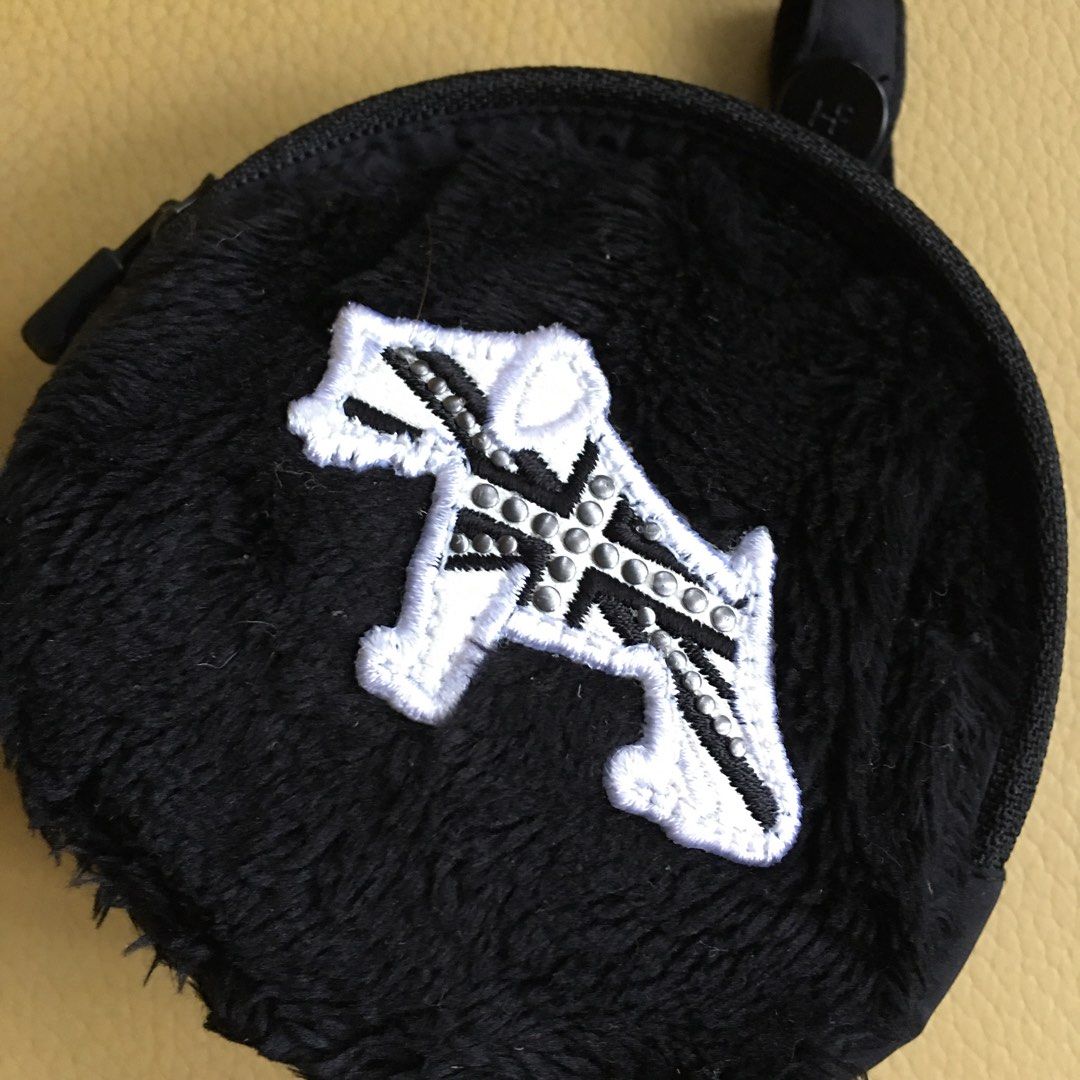 Velvet Plush Pouch Scotty Dog Union Jack Pattern (Category: Everything Else Others) located in Tarlac. Submitted by greatfindstrlc (Listing ID 1470972942, Image 3). Description: Pouch charm Scottish Terrier with MIL-US Standard Snapon clip and Zipper. .