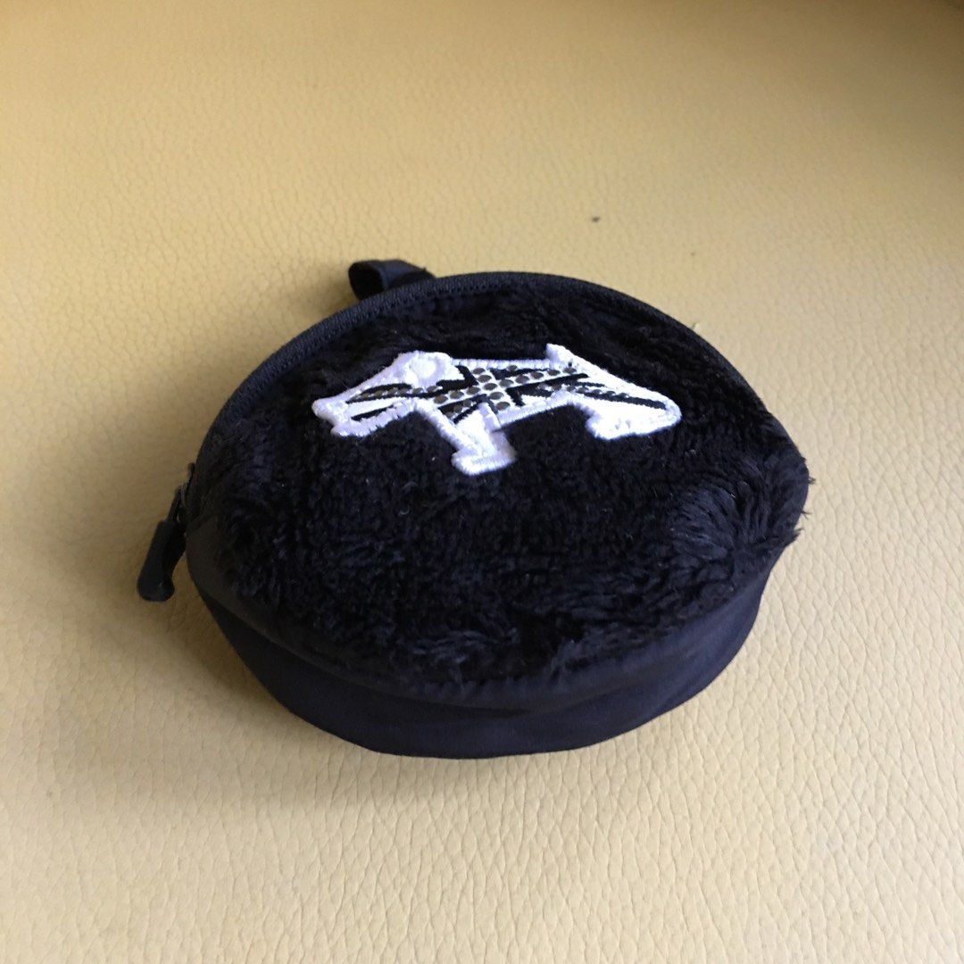 Velvet Plush Pouch Scotty Dog Union Jack Pattern (Category: Everything Else Others) located in Tarlac. Submitted by greatfindstrlc (Listing ID 1470972942, Image 2). Description: Pouch charm Scottish Terrier with MIL-US Standard Snapon clip and Zipper. .