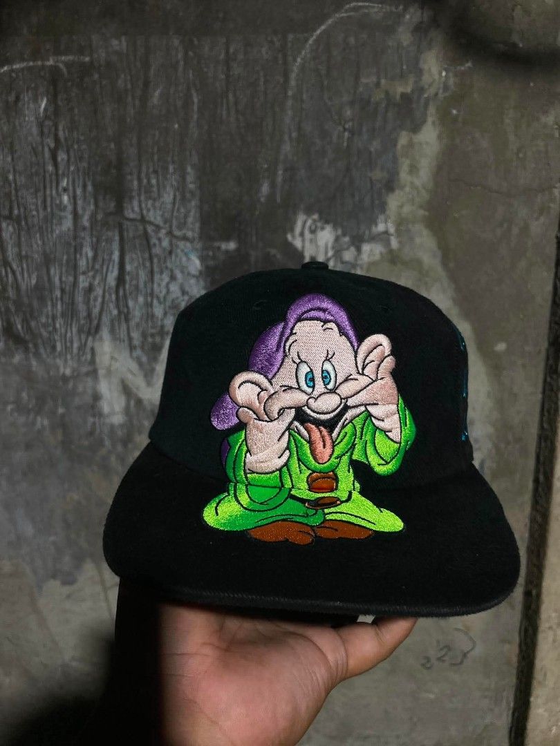Vintage Goofy's Hat Co. Dopey Snapback Cap (Category: Caps & Hats) located in Cebu City. Submitted by jahfindstreetwear (Listing ID 1470998095, Image 1). Description: execellent condition no issue.