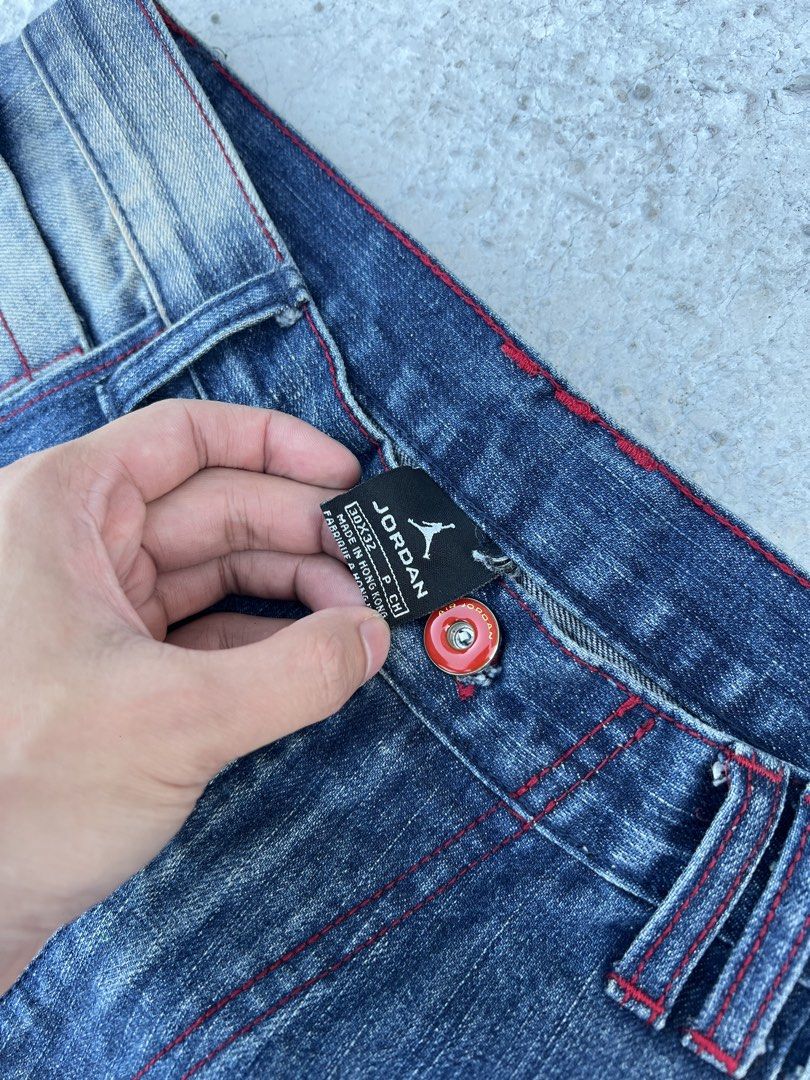 Vintage Jordan Pants (Category: Jeans) located in Manila. Submitted by dopehits (Listing ID 1471105590, Image 3). Description: Size 30-32 No issue Pristine condition Rare piece 4999 📩📩 For keeps if di mabenta ✌🏻.