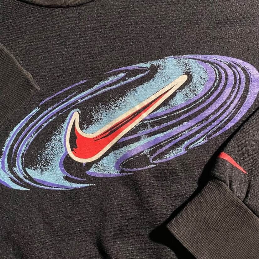 Vintage Nike Oval Graphic Design Sweatshirt (Category: Coats, Jackets and Outerwear) located in Antipolo. Submitted by soon2byourz_ (Listing ID 1471068073, Image 2). Description: Dimensions (laid flat): Pit to Pit: 20.5” Length: 22.5” [No size tag] Flaws: declared as off Color Rate: 10/10 Condition: LIGHTLY USED COLOR MAY VARY DUE TO LIGHTING!.