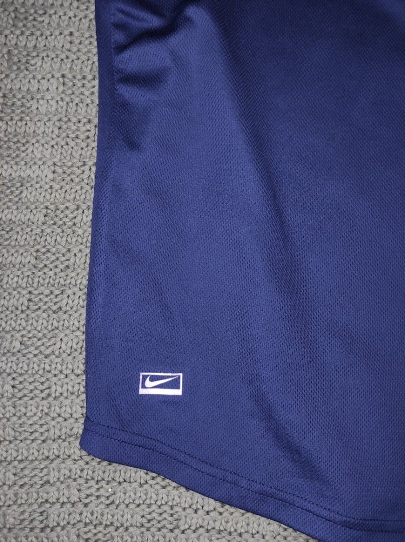 vintage Nike performance training athletic t-shirt (Category: Activewear) located in Las Pinas. Submitted by jeusmanlangit (Listing ID 1471029661, Image 3). Description: vintage Nike performance training athletic t-shirt, SIZE: XXL ON TAG DIMES: W: 26 L: 32 530 PESOS LANG DM📩.
