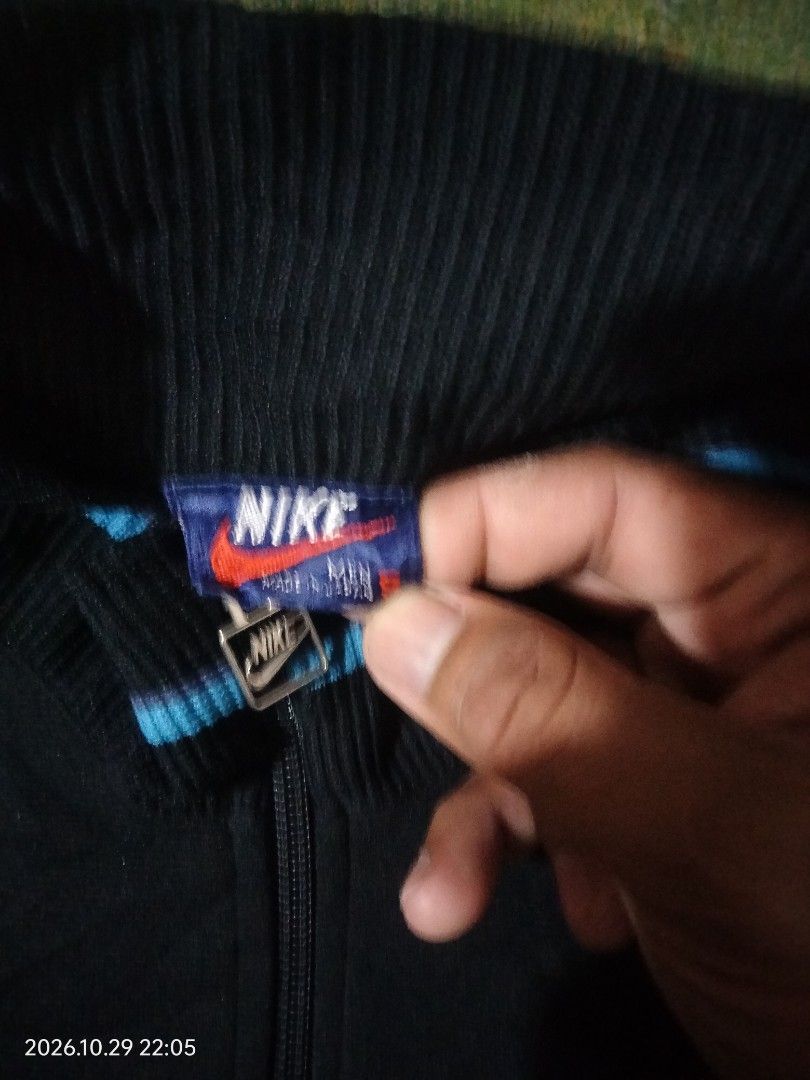Vintage Nike Track Jacket (Category: Coats, Jackets and Outerwear) located in Caloocan City. Submitted by haruconcep52476 (Listing ID 1471077783, Image 2). Description: Dimensions W20×L24 Good condition Color rate 9 Issue need wash.