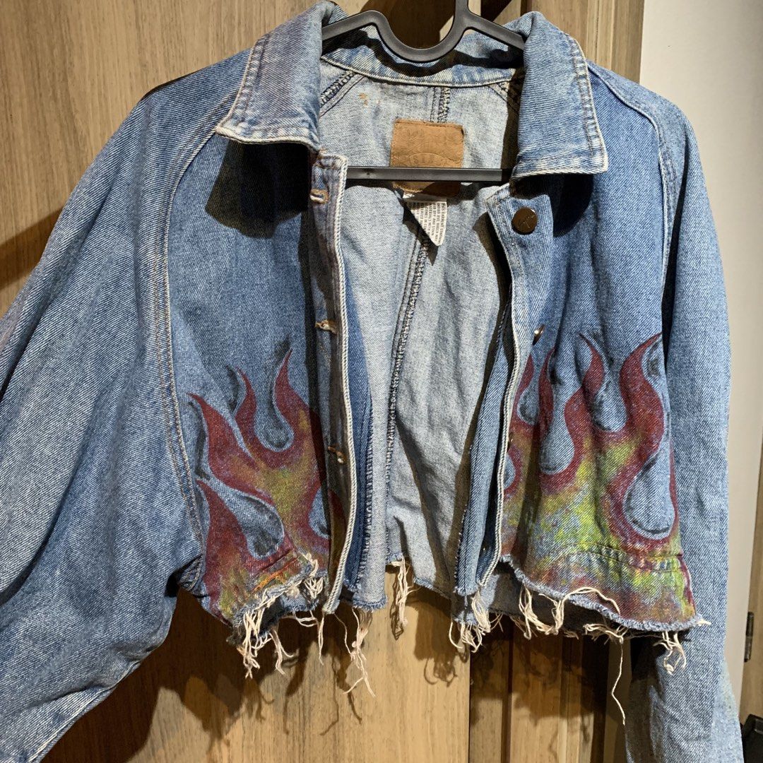 Vintage Painted Denim Crop Jacket (Category: Coats, Jackets and Outerwear) located in Pasay City. Submitted by xoxoblair (Listing ID 1471019509, Image 1). Description: Bought it sa IG shop Maganda quality ng denim xs-S.