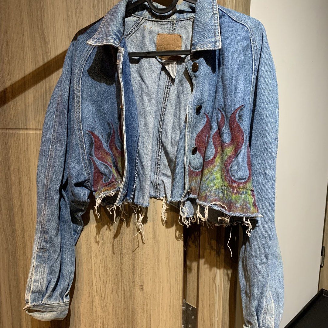 Vintage Painted Denim Crop Jacket (Category: Coats, Jackets and Outerwear) located in Pasay City. Submitted by xoxoblair (Listing ID 1471019509, Image 2). Description: Bought it sa IG shop Maganda quality ng denim xs-S.