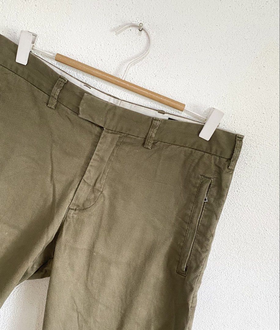 Vintage Prada Utility Shorts (Category: Shorts) located in Goa. Submitted by dandd_thrift_goods (Listing ID 1471062333, Image 3). Description: .