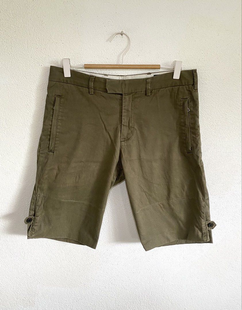 Vintage Prada Utility Shorts (Category: Shorts) located in Goa. Submitted by dandd_thrift_goods (Listing ID 1471062333, Image 2). Description: .