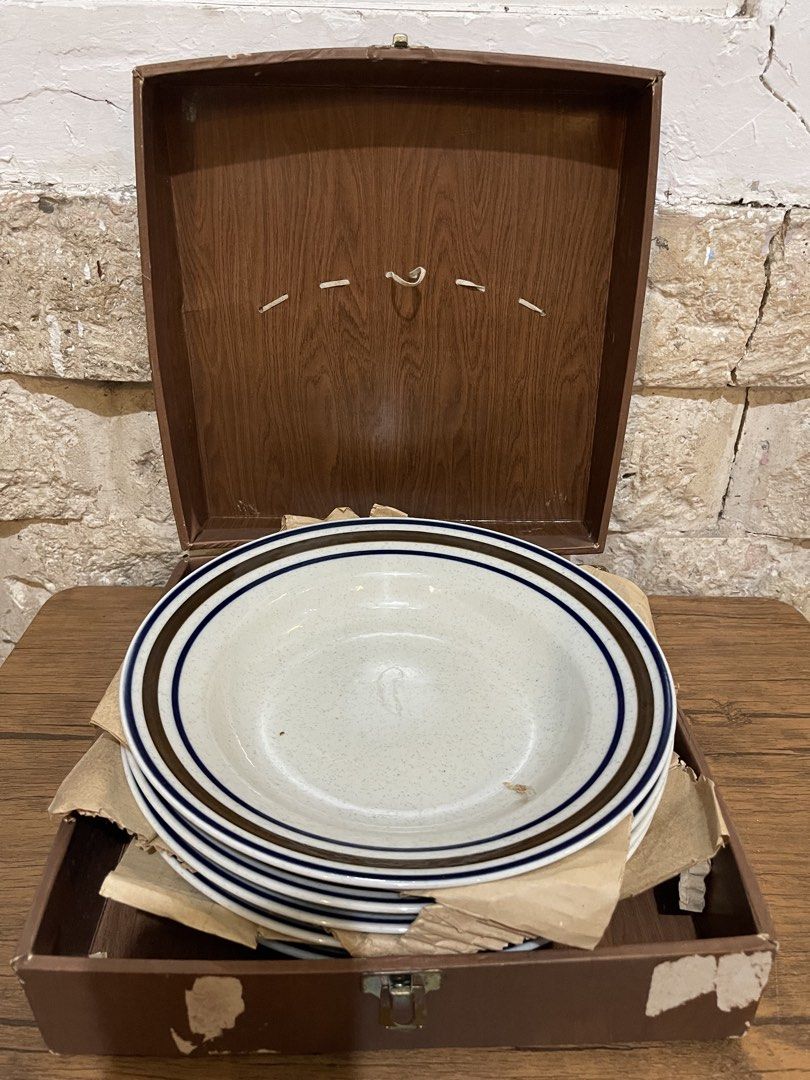 vintage stoneware plates L3x9 (Category: Dinnerware & Cutlery) located in San Fernando. Submitted by dntjapansurpluselyu (Listing ID 1471081696, Image 3). Description: .