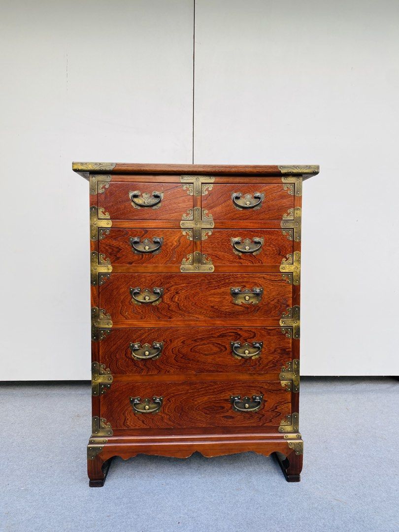 Vintage Tansu Chest Drawer (Category: Shelves, Cabinets & Racks) located in Manila. Submitted by elliefurnies31 (Listing ID 1470942527, Image 1). Description: "JAPAN SURPLUS" VINTAGE TANSU CHEST DRAWER SIZE: 29L" x 18W" x 39.5H" inches (AS-IS ITEM) IN GOOD CONDITION.