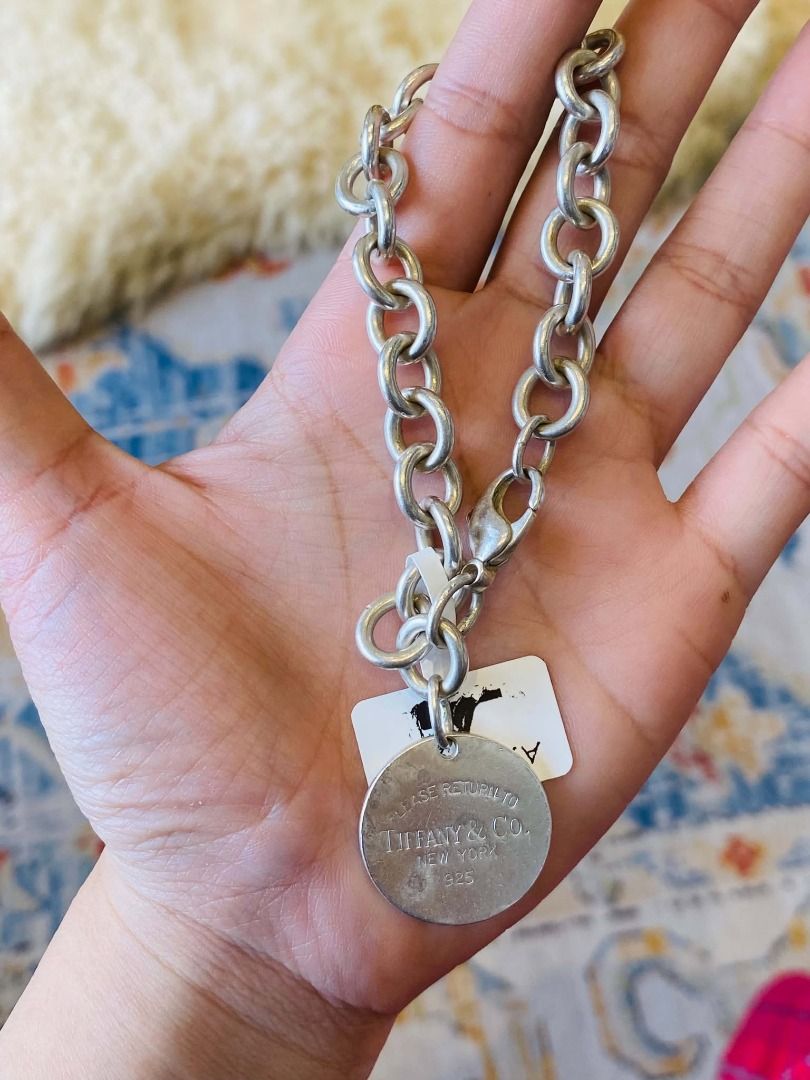Vintage Tiffany & Co Silver Bracelet (Category: Bracelets) located in Baguio. Submitted by asna_taku (Listing ID 1471012494, Image 1). Description: Vintage Tiffany & Co Silver Bracelet 36g Adjustable up to 17.5CM ₱14580.