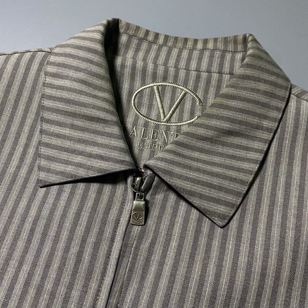 Vintage Valentino Emperor Stripe Harrington (Category: Luxury Apparel) located in Las Pinas. Submitted by reluxearchive (Listing ID 1471080146, Image 3). Description: Measurements ( Inches ) Width : 22 Length : 28 Condition : 10/10 Color Rate : 10/10 Flaws / Issues : None Price : 3,500 📍100 % Authentic 📍What you see is what you get 🚚 Lbc | J&t | Lalamove | Dhl.