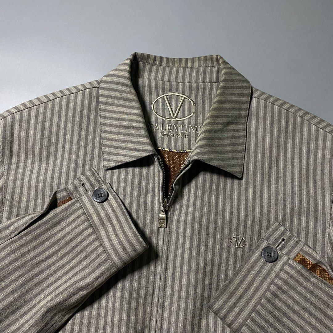 Vintage Valentino Emperor Stripe Harrington (Category: Luxury Apparel) located in Las Pinas. Submitted by reluxearchive (Listing ID 1471080146, Image 1). Description: Measurements ( Inches ) Width : 22 Length : 28 Condition : 10/10 Color Rate : 10/10 Flaws / Issues : None Price : 3,500 📍100 % Authentic 📍What you see is what you get 🚚 Lbc | J&t | Lalamove | Dhl.