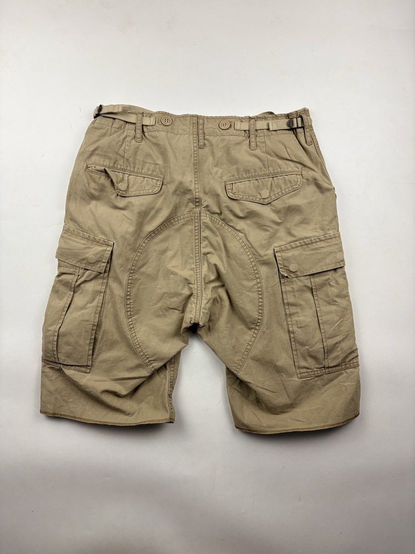Visvim Eiger Cargo Shorts (Category: Shorts) located in Makati City. Submitted by ragrepository (Listing ID 1471117622, Image 2). Description: Visvim Eiger Cargo Shorts Tagged as Medium Waist-15” Front rise-14” Back rise-15” Inseam-9.5” Outseam-22” Thigh-12.5” Knee- Leg opening-10” Condition-9/10 Flaw- Minimal signs of wear .