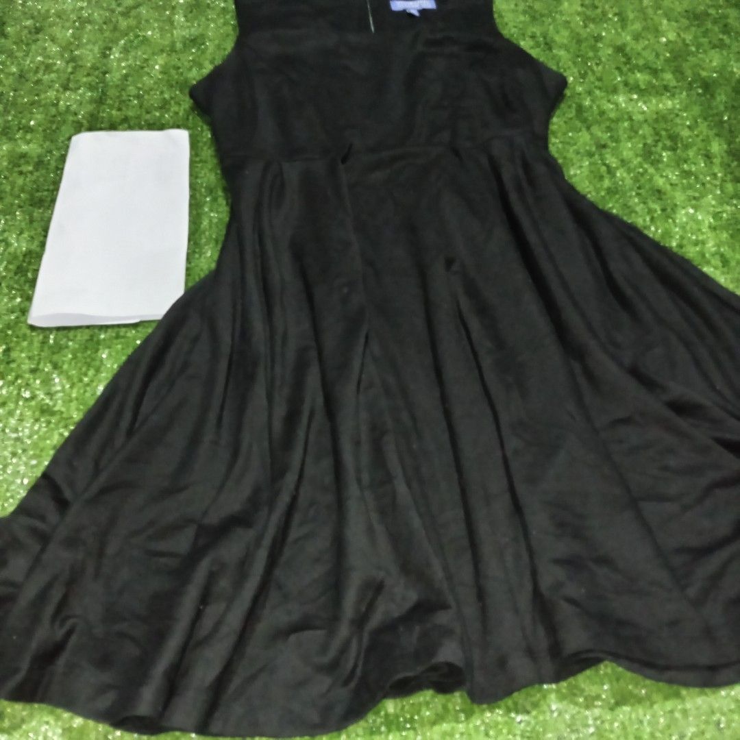 Vivienne tam flare mini dress (Category: Dresses) located in Polomolok. Submitted by instajunk.phv2 (Listing ID 1470972045, Image 2). Description: Vivienne Tam black sleeveless fit-and-flare mini dress with a round neckline, fitted waist seam, and a flared skater skirt. Pm on tag ( petite medium) 16 inches with 33 inches length 2499php.
