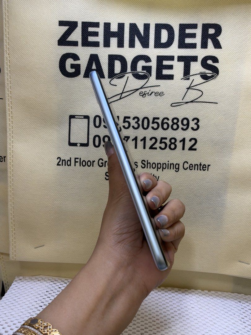 VIVO V60 12/256GB OPENLINE (Category: Vivo) located in San Juan City. Submitted by desireebayal96 (Listing ID 1470951008, Image 2). Description: VIVO V60 * DUAL SIM * OPENLINE BOTH SIM * 12/256GB * 50MP * 6500mAh * 98% SMOOTH * NO ISSUE * NO HISTORY OF REPAIR * UNIT ONLY OPEN FOR COD SAME DAY DELIVERY PLUS SHIPPING FEE MESSAGE ME DIRECTLY FOR MORE INFO Store located📍2nd floor Vmall Greenhills Shopping Center Thank you for checking out Zehnder Ga