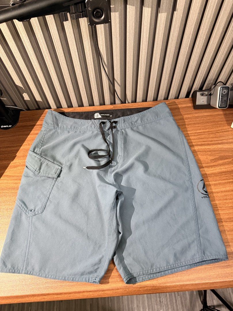 Volcom Boardshort (Category: Activewear) located in Bulacan. Submitted by jomar_0705 (Listing ID 1470990809, Image 3). Description: Volcom Boardshort Size 34 on tag Waistline 34-36 Length 20 As new No issue.